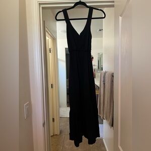 Dex Black Sleeveless Maxi Dress